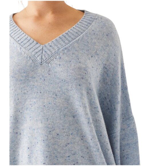 Mersea Montauk V Neck Sweater in misty blue oversized relaxed one size marled - Picture 2 of 10
